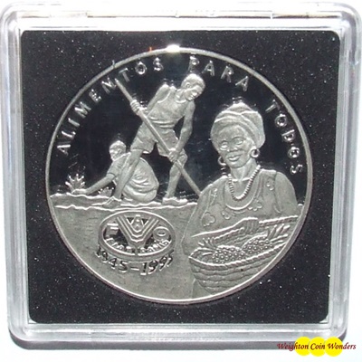 1995 Guinea-Bissau 20,000 Pesos Silver Proof Coin - FAO 50th
